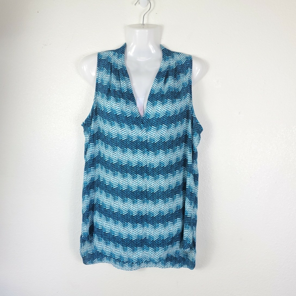 VINCE Camuto Women's Sleeveless V-Neck Blouse